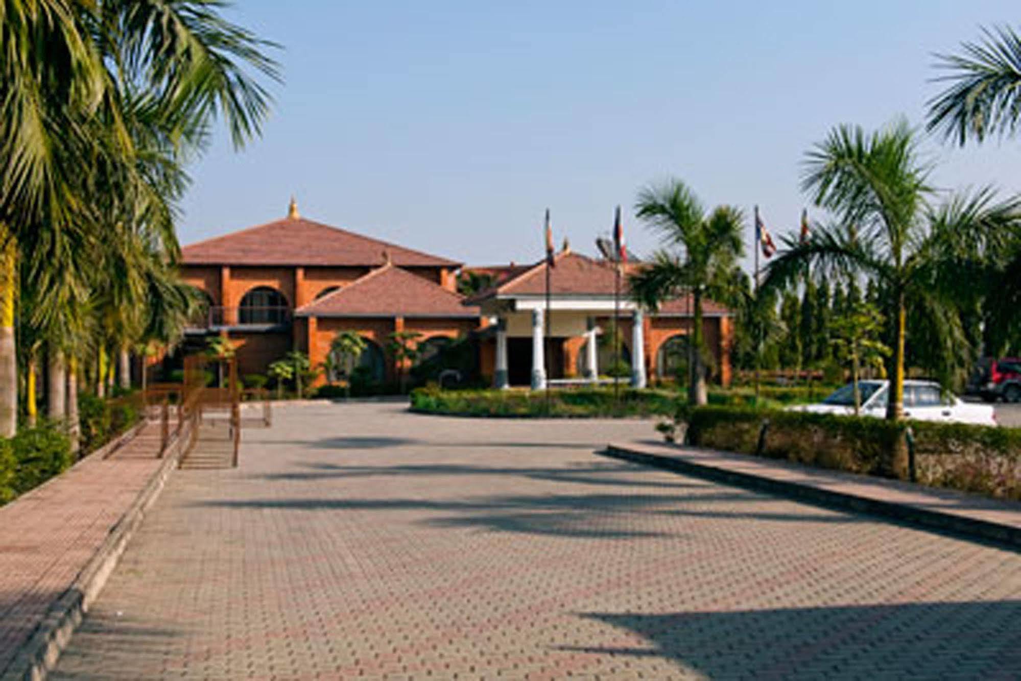 Hotel Lumbini Garden New Crystal Exterior photo